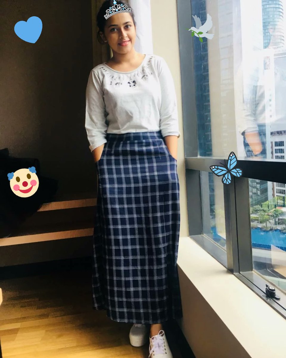 pradeep_cbi's tweet photo. #myTiny💌4my @SDsridivya 👑
உன்
கண்கள்
இசை மீட்ட மீட்ட,
கவிதை எழுதினேன்✍️
காலம் எல்லாம்
உன்பேர் சொல்லி,
வாழ ஏங்கினேன்😘
என்
காயம் கூட
மாயம் ஆகும்,
உன் கைகள் பட்டதால்😜
உன்
காயம் கண்டால்
உயிரே☃️போகும்,
என் காதல்💙என்பதால்
அடங்காத காதல்💞என்பதால்✍️
#itsmyinfinite💞
~°~ https://t.co/1omjvnnylt