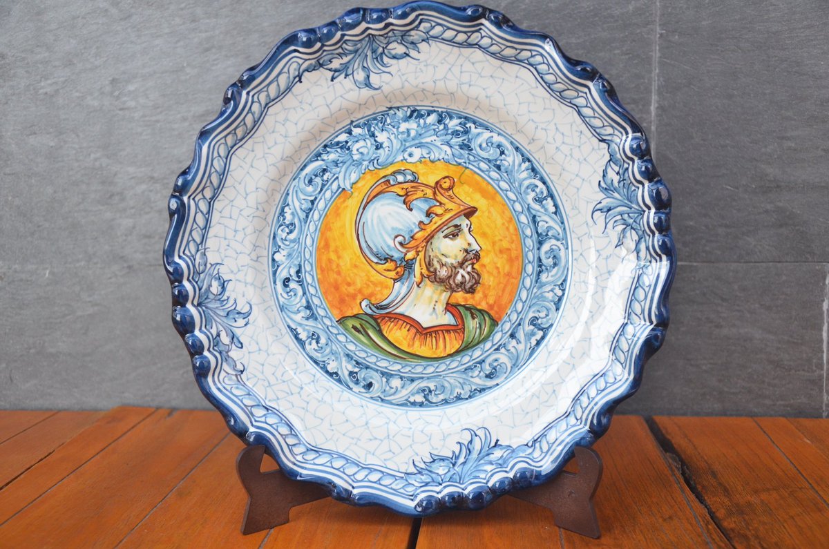 Plate With Soldier Looking To The Right From Puente Del Arzobispo, Spain This unique piece is one of the  latest plates handcrafted by known artisan Robles. #plate #decor #decoration #homedecor #homedesign #pottery #ceramic #soldier
  ow.ly/p2Pb50glMqo