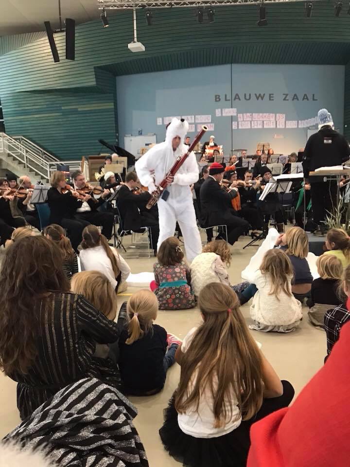 Morgen Bram de IJsbeer op fagot, Maestro Jules met muts, schaatsenrijden en een echte prinses! 12:00u <a href="/deschalm/">De Schalm Veldhoven</a>