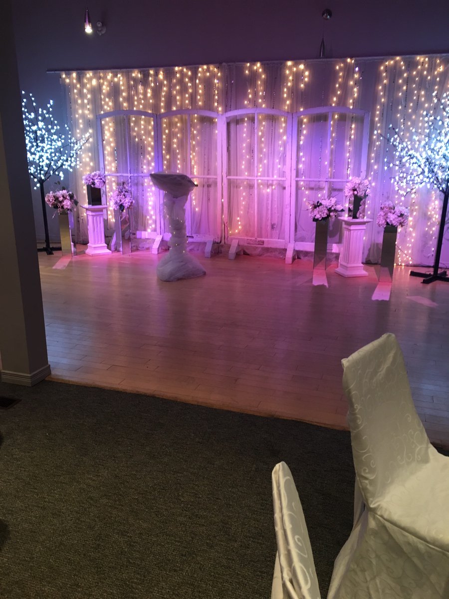 Our Elope in Bethany packages are selling like hot cakes ❤️
Contact us today for a simple, elegant and budget friendly wedding package
info@theranchresort.ca 

All decor in images available 

#ptbo #winterwedding #weddingseason #wedding #weddingdecor