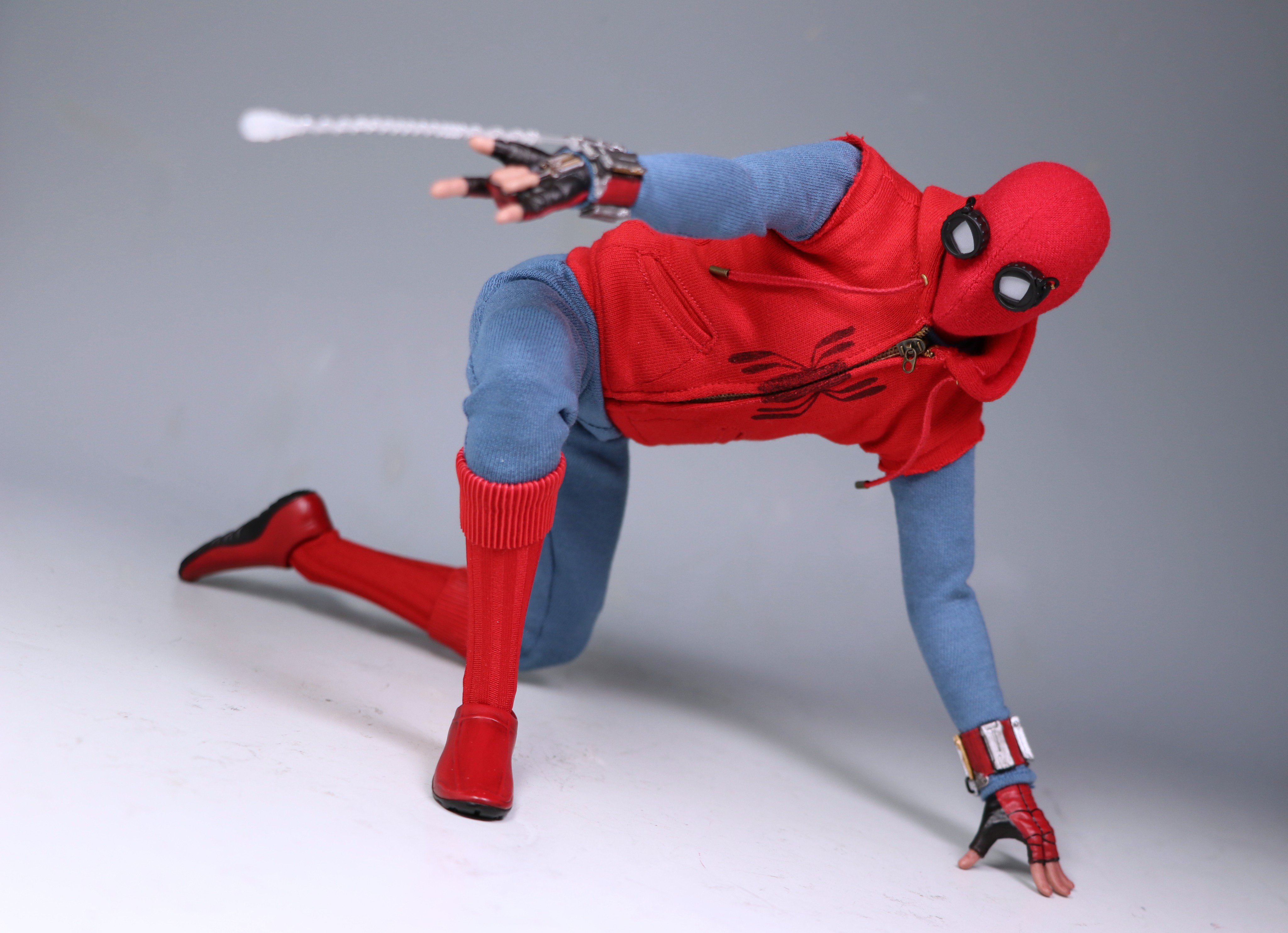 ホットトイズ スパイダーマン ホームカミング ホームメイドスーツ版