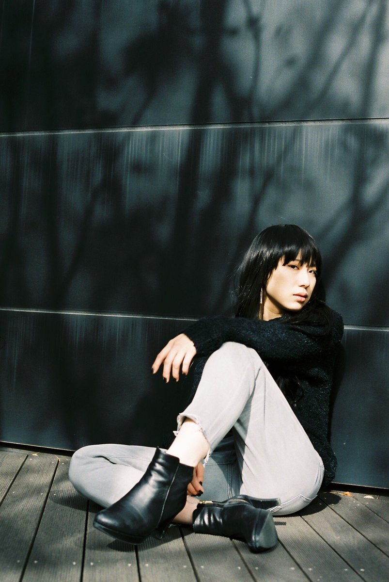 _mixphotography's tweet image. 【#crossK 写真展のお知らせ】
2/9-2/11 #gallery40 に写真出展致します！
メイン写真を今回もドドンッと公開✨

超クールレディに仕上げた…尊いです…好みすぎる…
model @kanamori_art 
#デニムと彼女 

2/9 13:00-15:30 在廊予定
2/10.11 終日在廊
お待ちしております！