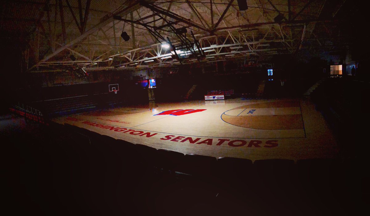 brittwalk23's tweet photo. #sectionalchampionship #defense #offense #defendthecourt https://t.co/vm5HKnsEWV