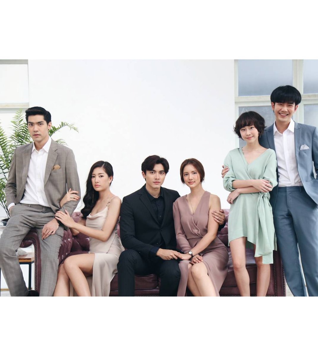 จากวันแรกที่รู้ว่าจะได้เล่นเป็น "พรรษกร" ก็รู้สึกว่าบทนี้เป็นบทที่ยากและห่างจากตัวจนคิดว่าตัวเองจะทำได้ไหม แต่ทีมงานทุกๆคนเชื่อมั่นและไว้ใจว่าผมทำได้ และวันนี้ผมก็ทำให้ "พรรษกร" มีชีวิตขึ้นมาจริงๆ ผมทำได้แล้ว😊
 #ตราบาปสีชมพู <a href="/buawansiriLuv/">~บัว~  F C° 🐰</a>