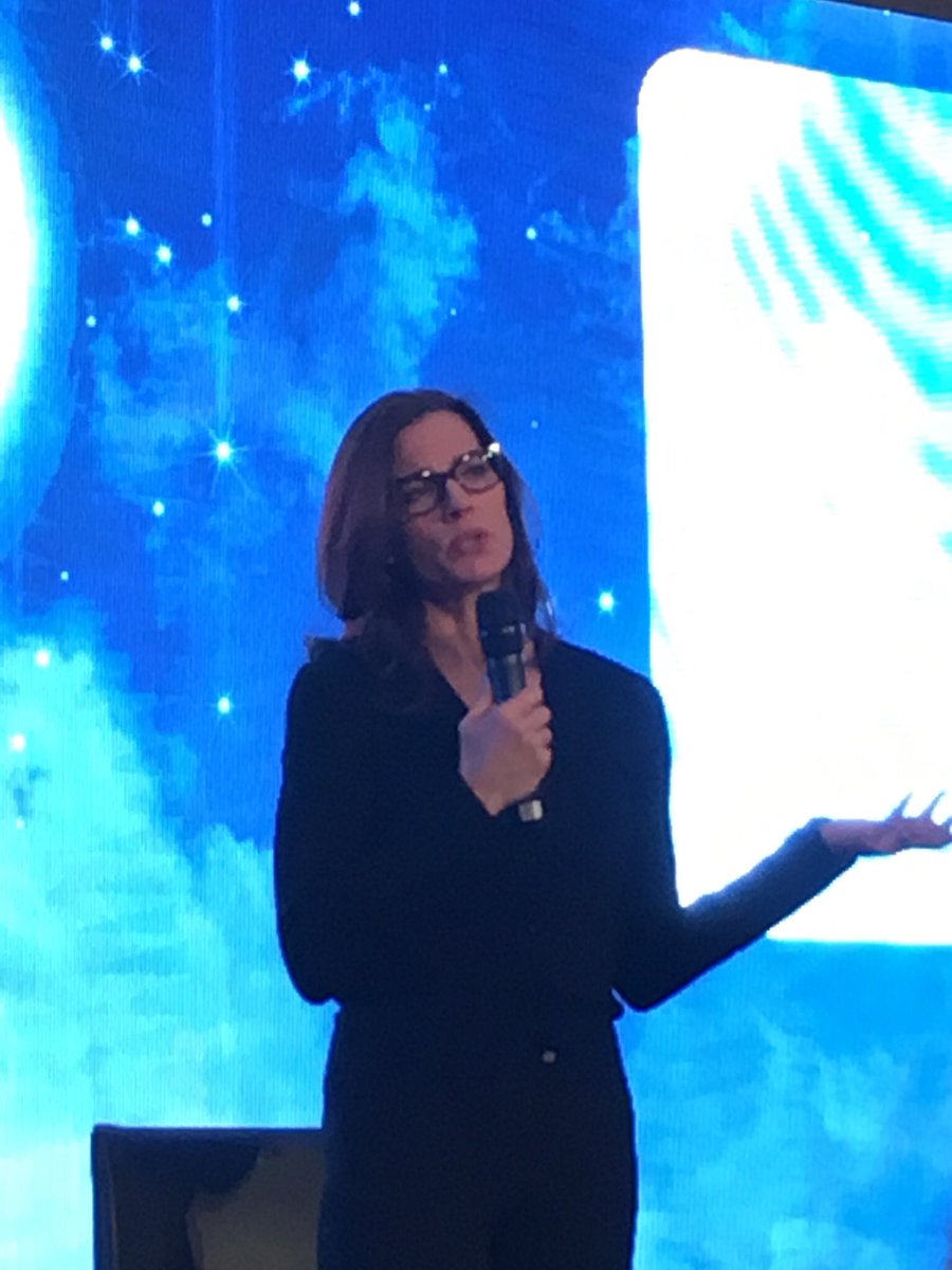 TheOriginalTiT's tweet photo. And FYI, great glasses @4TerryFarrell! 🤓 #SciFiBall24 https://t.co/fRQRy2KkCY