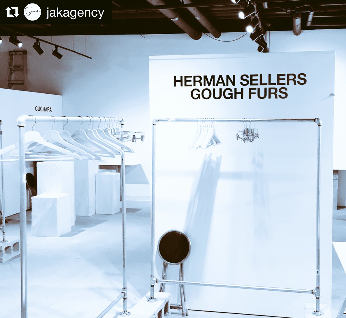 seeJrun's tweet image. By Monday this little corner of the Toronto Fashion Week universe will be packed to THE BRIM with prices from HSG Furs (and fashion’s most devoted) 🐝. The @resetfsn Designer Showroom is open Mon-Wed 12-9PM @YorkvilleV #tfw #publicrelations #torontopr #torontofashionweek