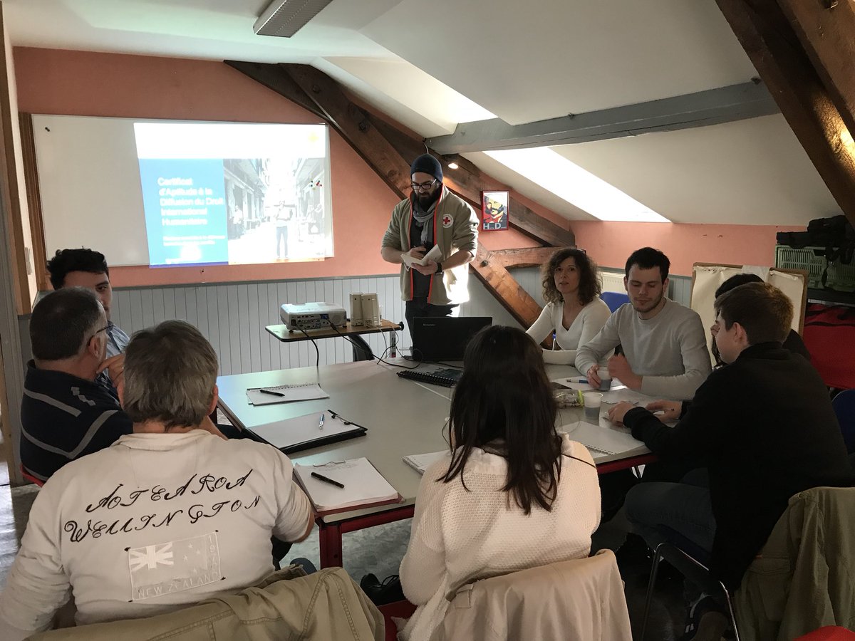 CroixRouge24's tweet image. La formation du Certificat d’Aptitude à la Diffusion du Droit International Humanitaire est officiellement ouverte ! Week-end du 3 et 4 février à l’antenne de Perigueux. #croixrougefr