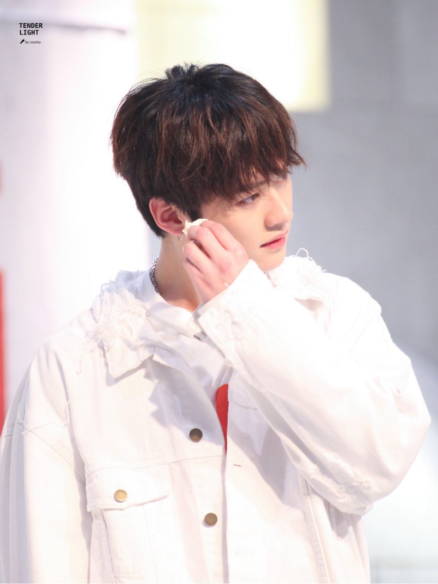 180114
잠실 팬싸
HQ🐰💓

넘나 사랑스럼...ㅠ.ㅠ💓

<a href="/Stray_Kids/">Stray Kids</a> 

#StrayKids #스트레이키즈 #민호