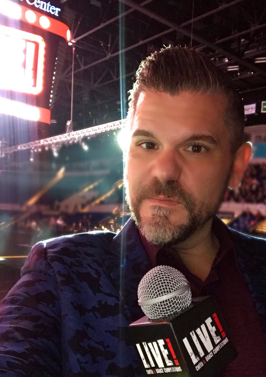 rne_55's tweet photo. Rocking it out in New England @JAMLIVEtweets #LiveNE A great day here in Springfield,MA!! https://t.co/UvgPtA4KzS