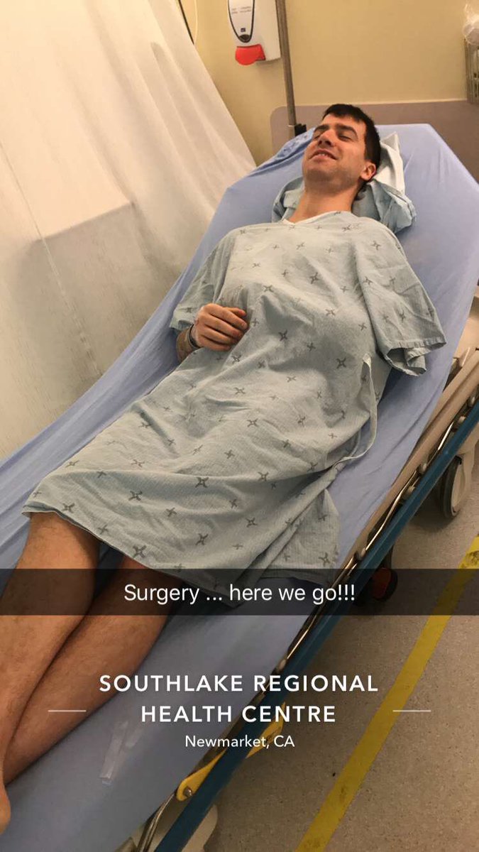 KendallMegan14's tweet photo. All smiles before surgery! Nothing like adding more metal to your left side 😂 #shatteredshoulder #30sproblems https://t.co/TTn2mewo9z