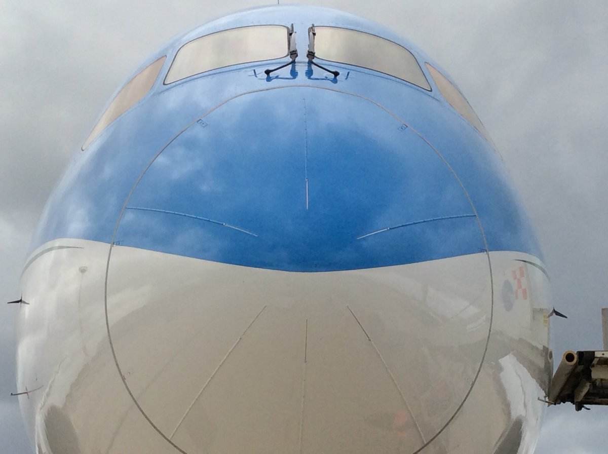AeroportoPa's tweet photo. 😲😲😲 B787-9 dreamliner @neos_air #neos oggi a #Palermo https://t.co/fCoTdzU5ZR