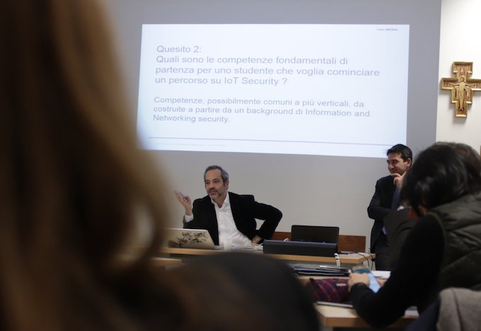 centroELIS's tweet photo. Fare incontrare imprese, giovani e Industria 4.0. Dando la giusta formazione agli specialisti di domani, si puรฒ.
Una nuova storia ELIS sta nascendo, grazie alla collaborazione con Cisco.
๐จโ๐ป๐ฉโ๐ป๐พ๐ค
#ScelgoElis #ElisInnova
๐๐ผhttps://t.co/rPuVPi2PVx https://t.co/oiQifZ249D
