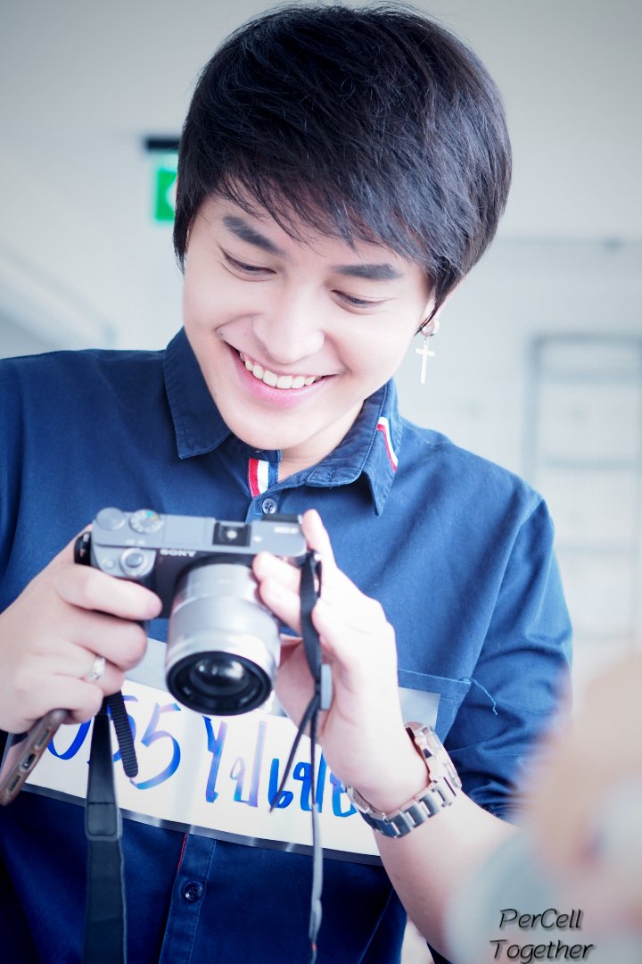 PercellTogeter's tweet photo. ยิ้มทำลายล้างงงงง งื้ออออออ
#percell #รักหลังฉาก
#BehindTheScenesTheseries
@kanapat20 https://t.co/Vn5JqxgwlJ