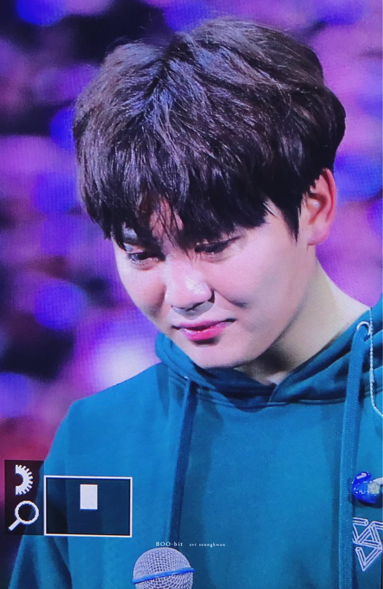 boo_bit0116's tweet photo. 180203 캐럿랜드 막콘 #승관 #세븐틴 #seungkwan 내사랑 울보💕💕💛💛💛❣️❤️❤️💗💖❤️❤️💗💞💝💝💝💞💓💕💕💕💕❣️❤️💖💖💗❤️❤️ https://t.co/Pz4LHRx6hW
