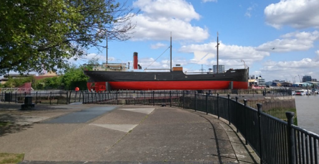liquid_highway1's tweet photo. SS Robin planning application – East India Dock https://t.co/p8R4MkHEY0 https://t.co/jlIKsdpybU