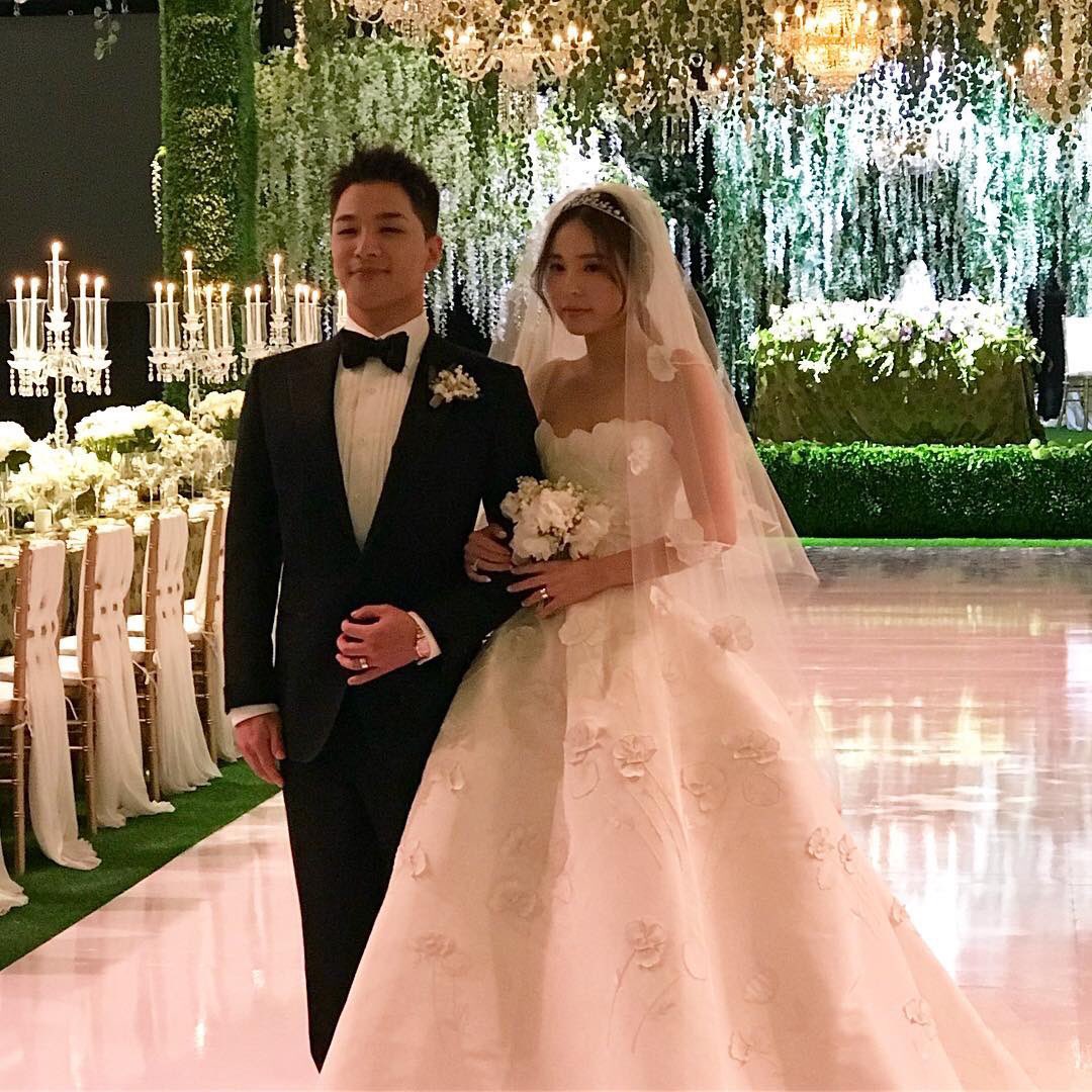 Fuj__i27's tweet photo. 🌸💐🌼🤵💗👰🌼💐🌸 https://t.co/REZKDzYpSQ