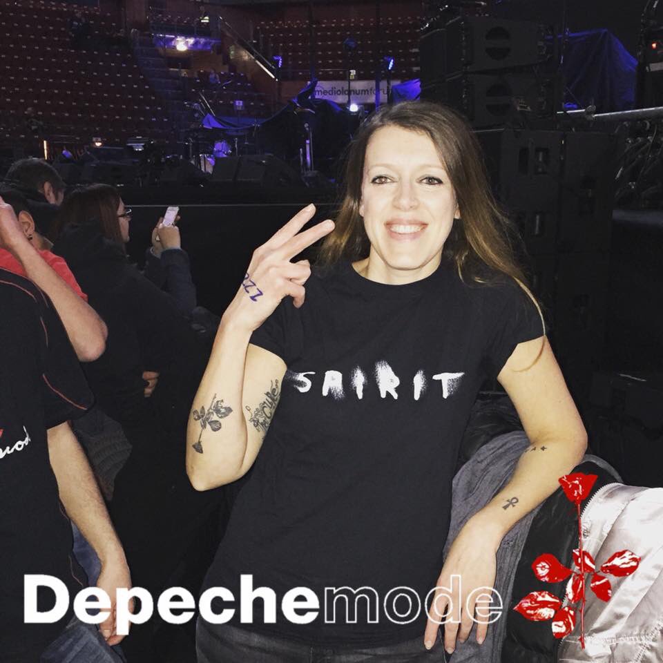 LadyStardust973's tweet photo. Si stava meglio sabato scorso #depressionmode #depechemode #seeyousoon https://t.co/EaqOPYSM5p