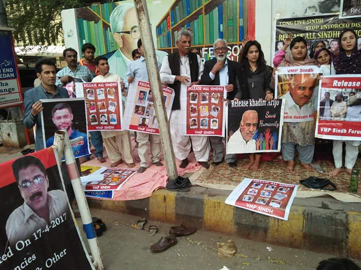 SasuiiLohar's tweet photo. #karachi press club
#MissingPerson
#savehuman
#savesindhi
#HumanRights https://t.co/CjadZuUCJM