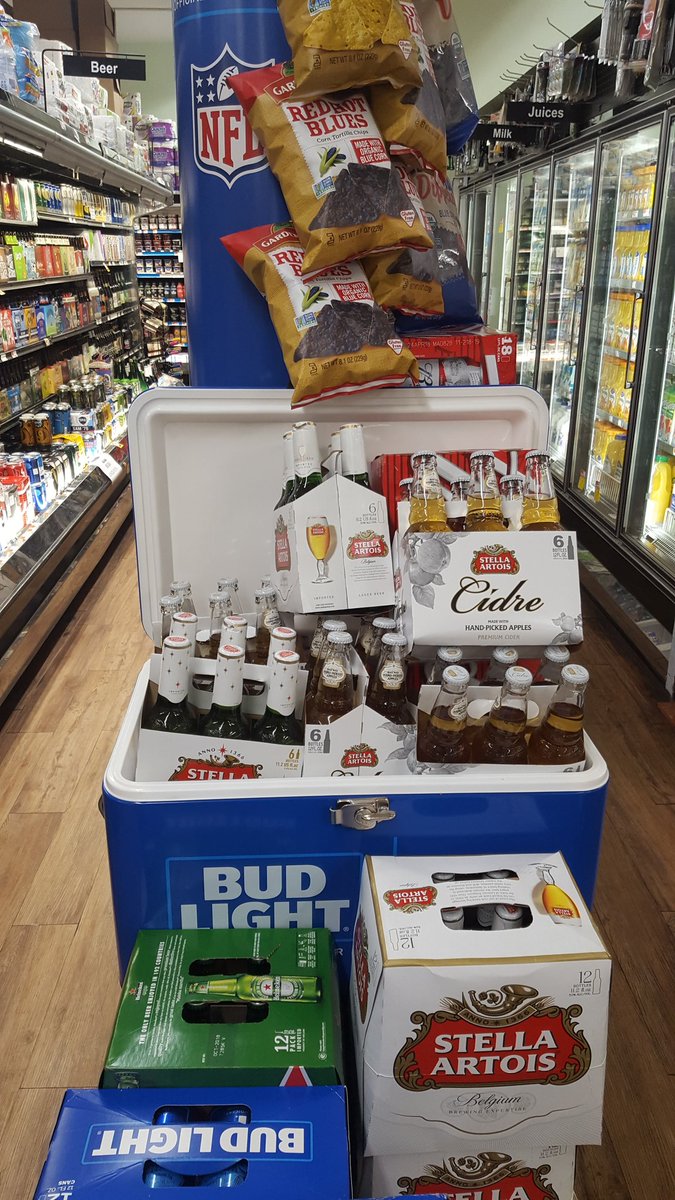 ForestHMarket's tweet photo. #SuperBowl #Patriots  #Eagles  Get Readyyyy #ForsstHillsNYC https://t.co/e6TXYRTiLf