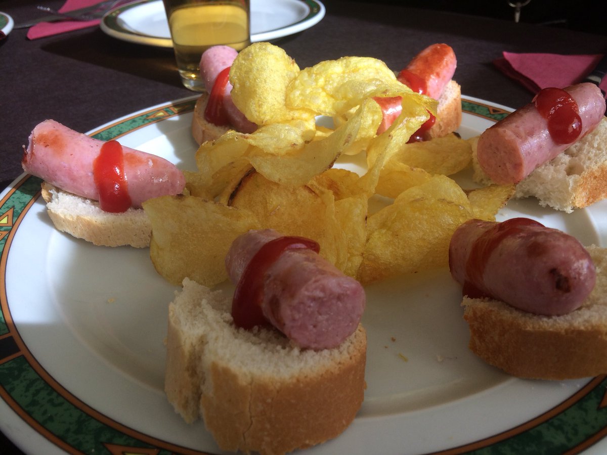 viajmargalliver's tweet photo. Como nos hemos puesto en #CasaRafa en @aytoalcaudete. Comida casera, contundente y exquisita. No os puedo contar más, venir a probarlo 😜 #AunahoraJaen @dipujaen @aunahorade https://t.co/4b2KNrrQTn