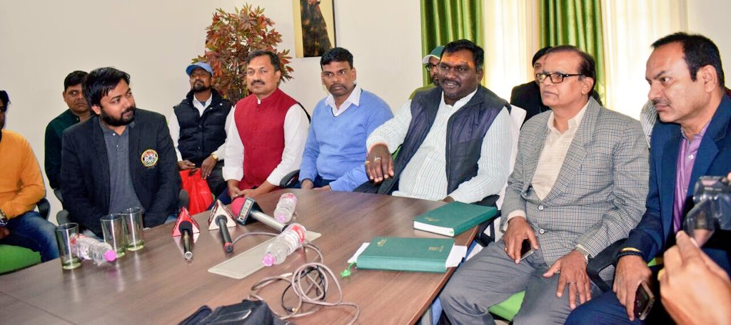 amarbauri's tweet photo. स्वच्छता एवं स्वास्थ्य के प्रति जागरूकता के संचार हेतु 11 फरवरी को कला संस्कृति, खेल-कूद एवं युवा कार्य विभाग और राउंड टेबल इंडिया के संयुक्त तत्वाधान में रन RUN-O-THON का आयोजन बोकारो में किया जाएगा। हाफ मैराथन का आयोजन बोकारो में पहली बार किया जा रहा है। #Bokaro #NewJharkhand https://t.co/zPvUIrnenF