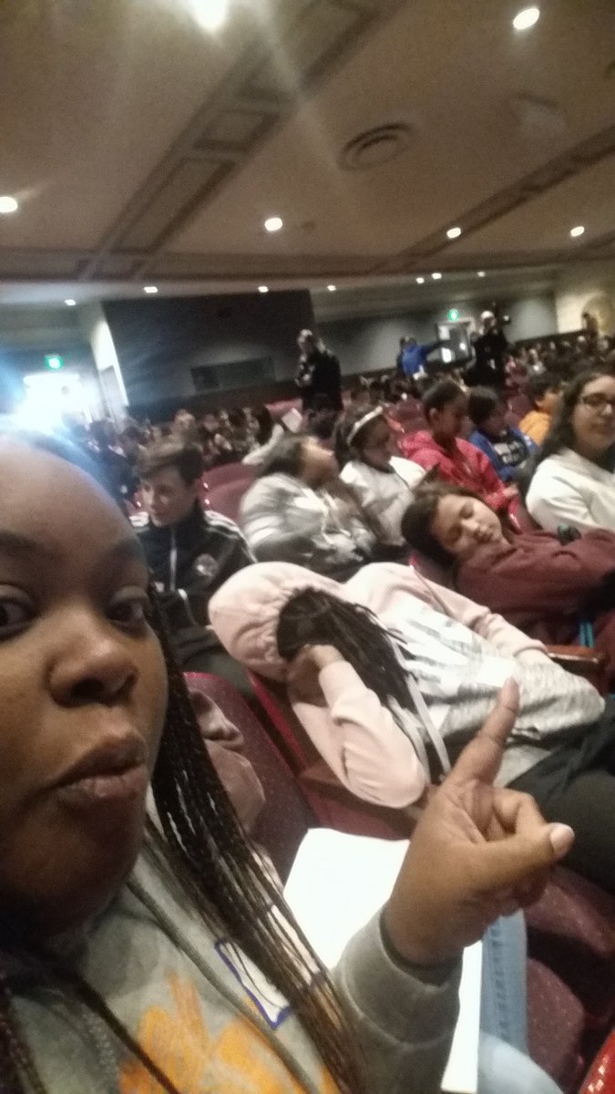 Mrs_T_Smith's tweet photo. Some are still waking up...or not. Mama Smith always have her camera. Hahaha Love these kids. #AVIDfamily #AVIDfunners @KimberlyKindred @KatShackC @josevegawestjh @AVIDRISD #Visioneering2018 @SMU #broncogamestrong https://t.co/cNaAtrkJ0M