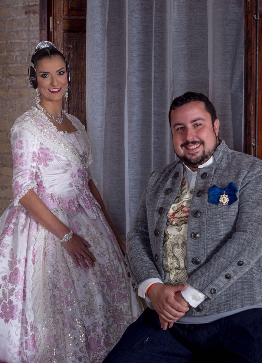 FallaMPLS's tweet image. Llegó el gran día! Esta tarde a las 19h en Rosiña, exaltación de nuestra FM 2018, Marifran Mateu Gilabert, acompañada de nuestro presidente Juan Guixeres, y de toda su comisión!