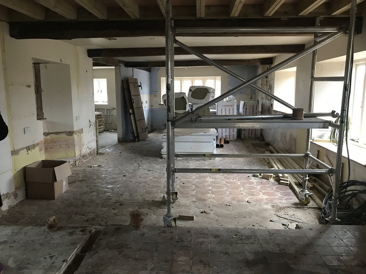 lighthousefrome's tweet image. RENOVATIONS UPDATE FEB 2018 - They are taking the Lighthouse apart AND putting it back together. An amazing process to watch and very much looking forward to the finished product! #moretocome #watchthisspace
