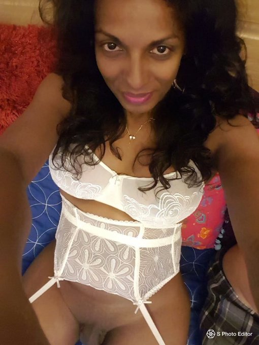 I am currently in Elephant and Castle for 2 weeks, don't missed out guys ❤️😘☺️❤️ @ineedescort @BirchPlace