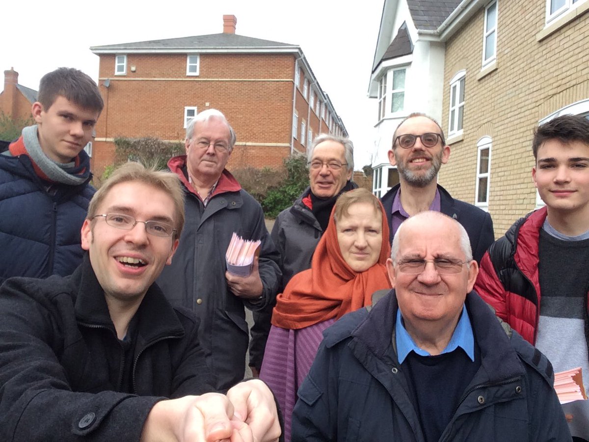 RochWestLDs's tweet photo. First ever tweet! Lib Dem Rochester West campaign team up bright and early this morning! #RochesterWest #LibDemFightBack https://t.co/aaLXGbbzwJ