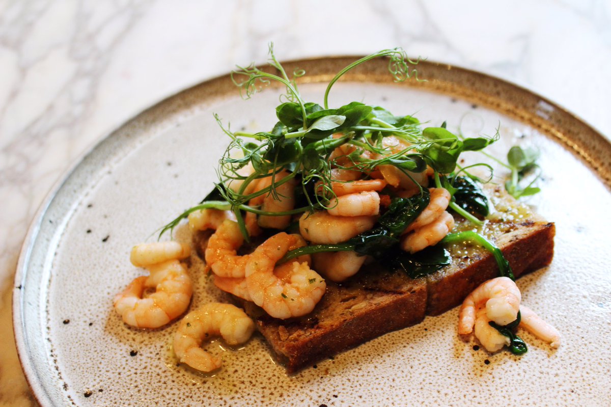 Garlic king prawns and spinach on toasted sour dough ✨This weekends Dish of the Day - the perfect starter//light bite 
.
.
.
#muse #museuppermill #dishoftheday #garlickingprawns #yum #fresh #local #uppermill #saddleworth