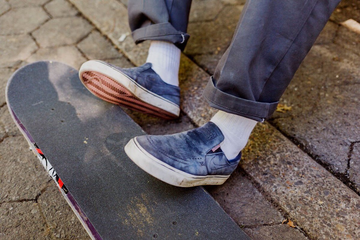 janoski slip on on feet