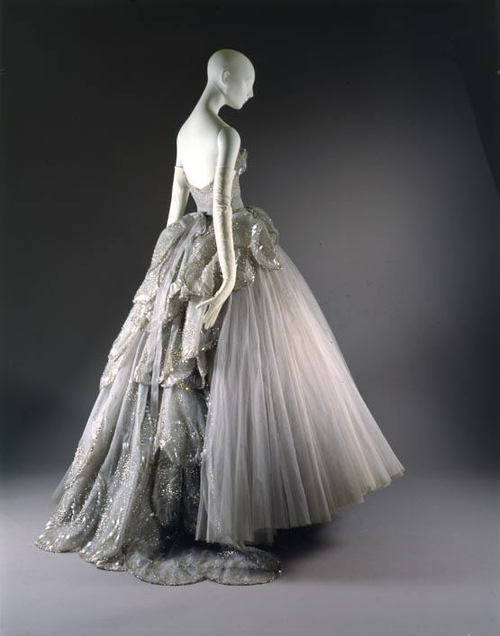 Travel Tuesday: Fashion Lovers Should Visit the Latest Christian Dior  Exhibition in Paris