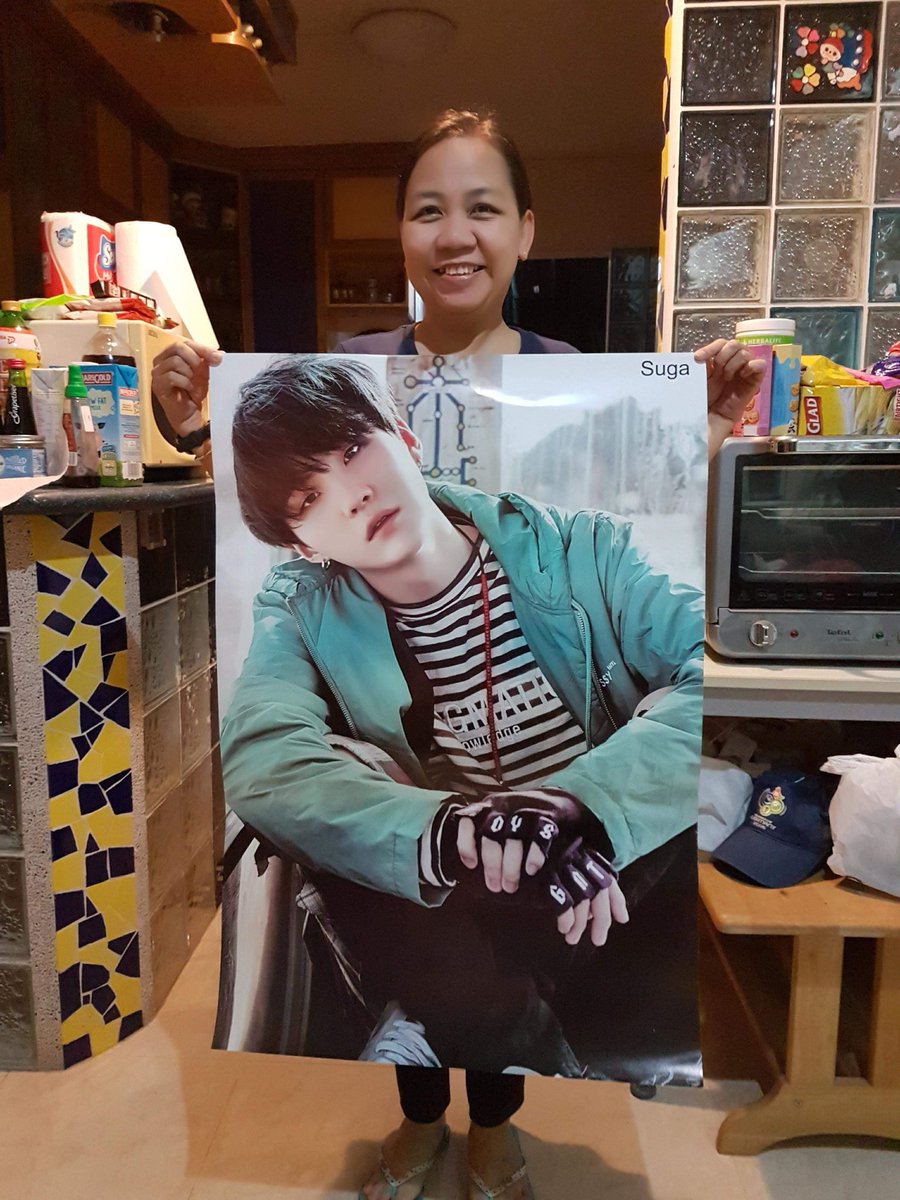 ParkSuJinkook01's tweet photo. Crazy for Yoongi #SUGA @BTS_twt @Eniareg @tcherkath #iHeartAwards #BestFanArmy #BTSARMY https://t.co/YeetTgpd1y
