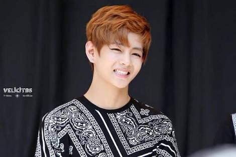 bts_th's tweet image. [#TwitterBestFandom ] หล่อค่ะ หล่อค่ะ หล่อค่ะ 10 10 10 หล่อแบบเกรี้ยวกราดมากๆเว่อ เสียงร้องก็เกรี้ยวกราดสุด 😘😘😘//ยิ้มแบบกล่องสี่เหลี่ยมนั้นคือตัดกับทุกอย่างที่พูดเมื่อกี้ 5555555 #TeamBTS #SoompiAwards