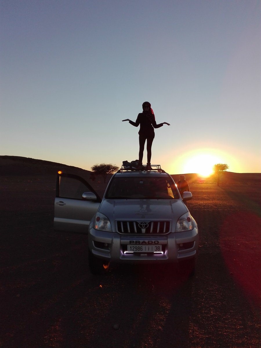 Estelaps85's tweet photo. Apunto de llegar a las dunas del #desierto de #Merzouga (#ergchebbi)
We are near of the dunes of the Merzouga desert

#RutasaMarruecos #Marruecos #viajar #4x4 https://t.co/MR6NhSmuuk