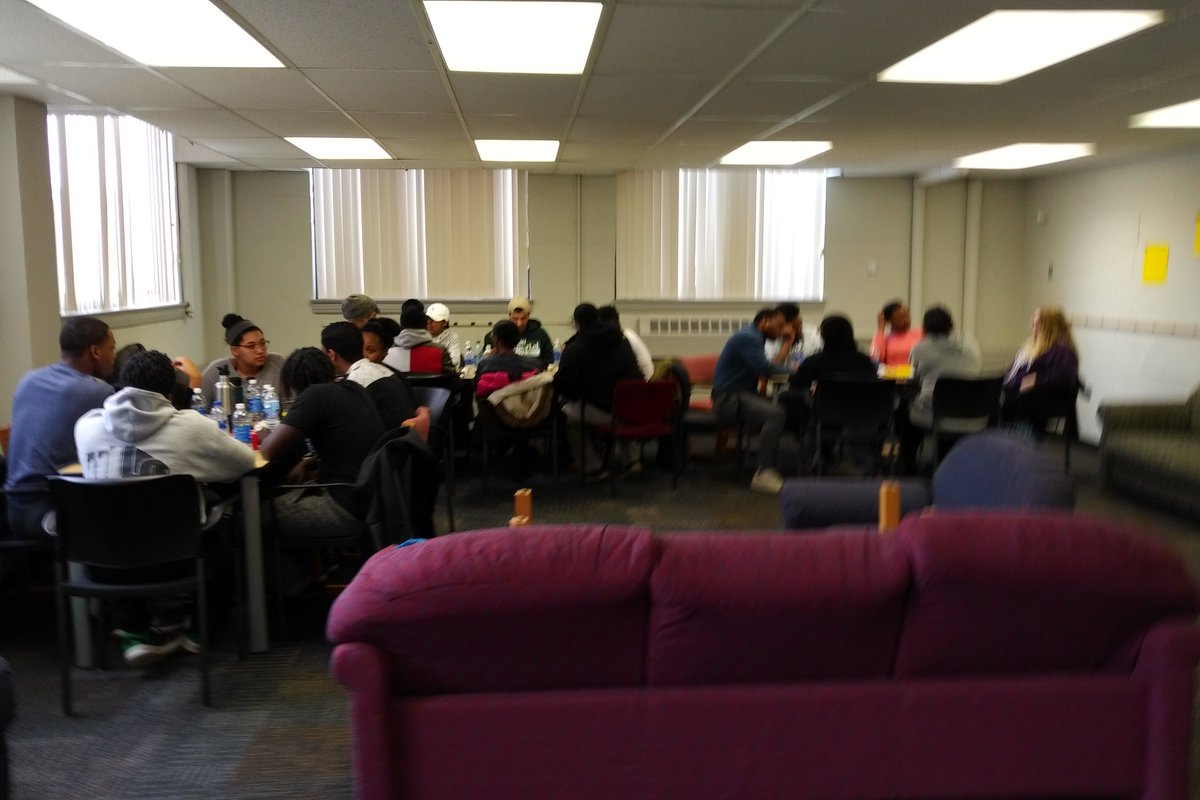 iPrepStart's tweet photo. At this morning's @CanisiusCollege ULLC workshop, students enjoyed dynamic & engaging small group discussions focused on how to reach their #leadership potential. #PrepStart #PrepStartAcademy #CareerPrep https://t.co/xMowOXhOZI