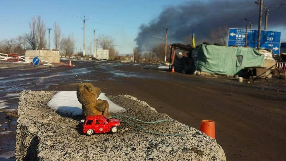 Три года назад мы выехали с детьми из горящего Дебальцево
Сегодня ровно три года… Три года назад мы с детьми приехали в Броды из горящего содрогающегося от взрывов Дебальцево… Третья ...
debaltsevo.com/news/2018-02-0…