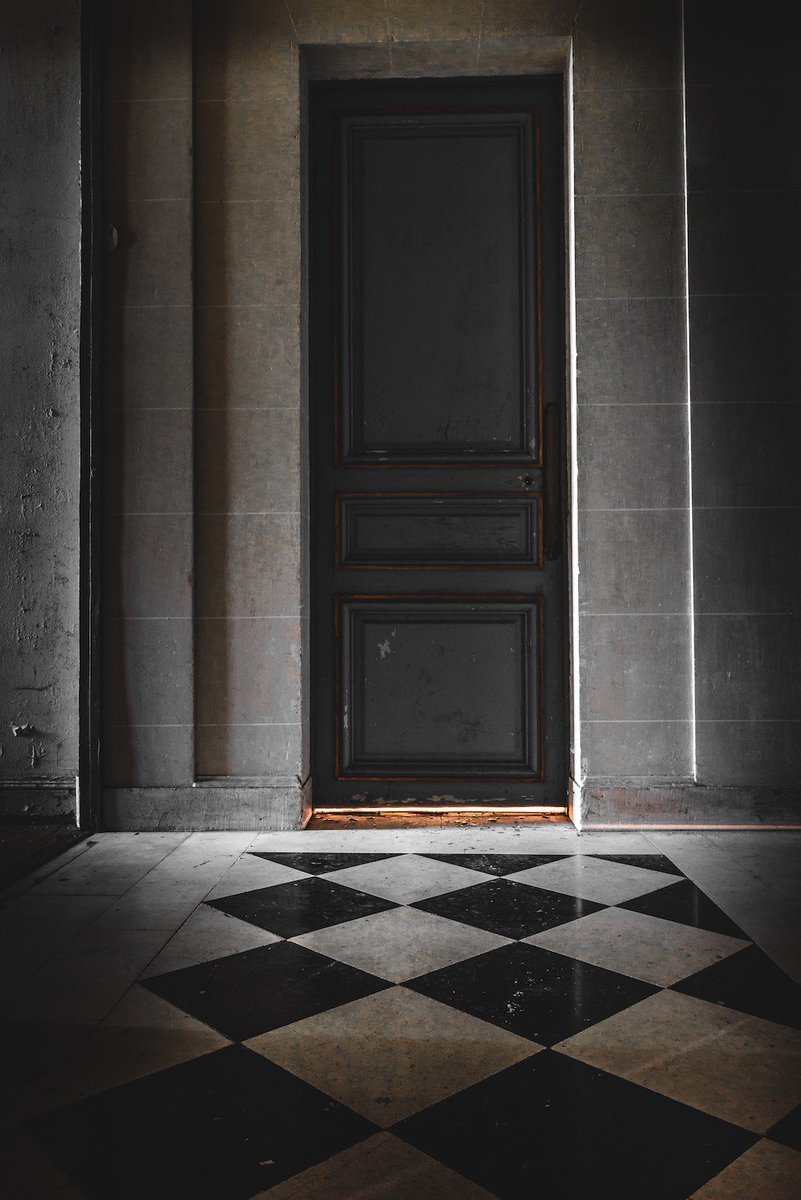 SebastienLoppin's tweet photo. Behind the door https://t.co/ITIiUwJZfu https://t.co/FeioYTnENJ