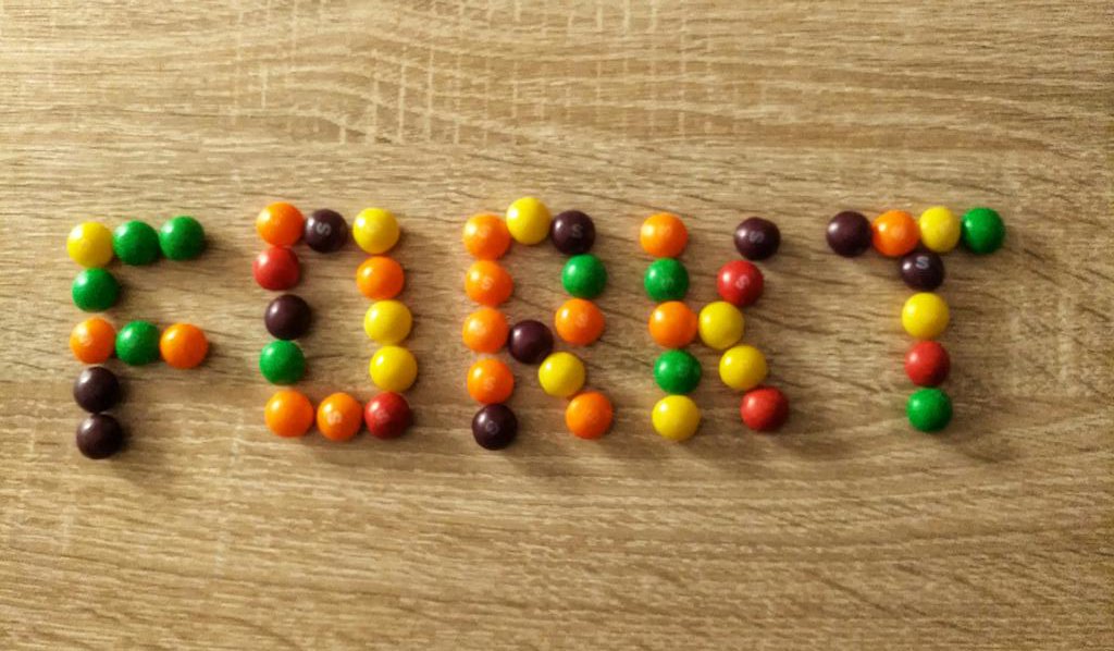 Forkt_Youtube's tweet photo. Was ist eure Lieblingssorte? Ich kann mich nicht entscheiden 🤔 #Skittles #Forkt #LeiderkeinProductPlacement https://t.co/1rbi9zMwK7