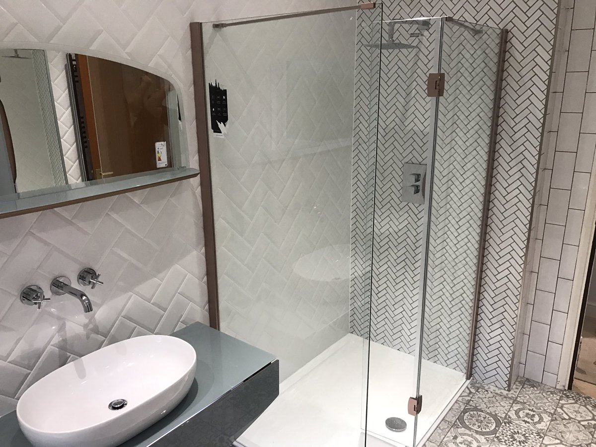 rhinoheating's tweet photo. Last weeks completed bathroom 🚽 Call for a quotation!! https://t.co/ggA1MQwnJM