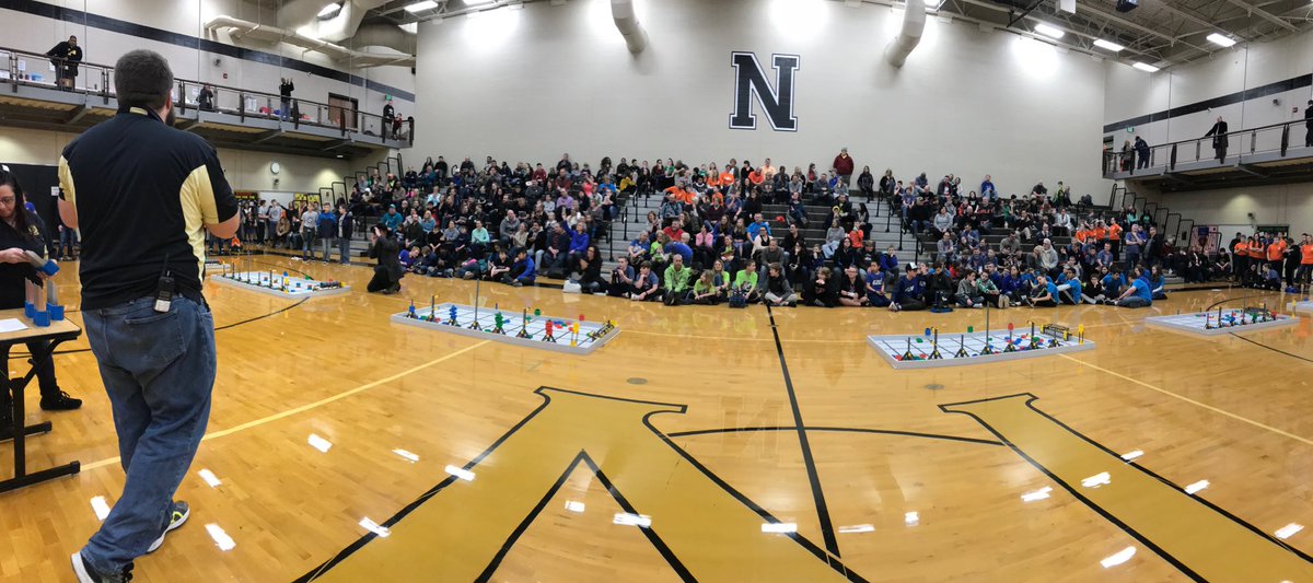 NWMSRobotics's tweet photo. Awards time. #Robotics https://t.co/Ftb3VthJEJ