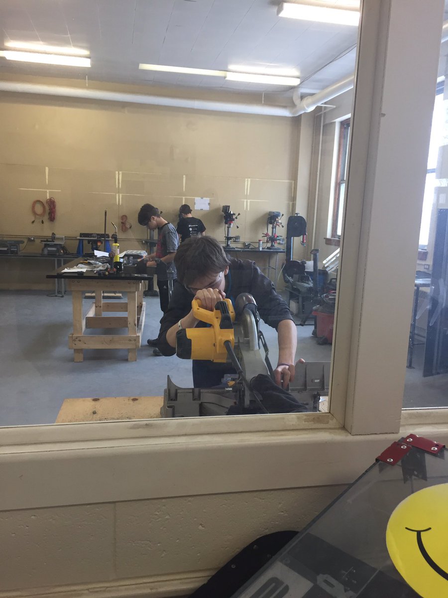 Evolution2626's tweet photo. Déjà la fin de la quatrième semaine ! // Week four already comes to a close! #FIRSTPowerUp #omgrobots https://t.co/3odYjiBpcp
