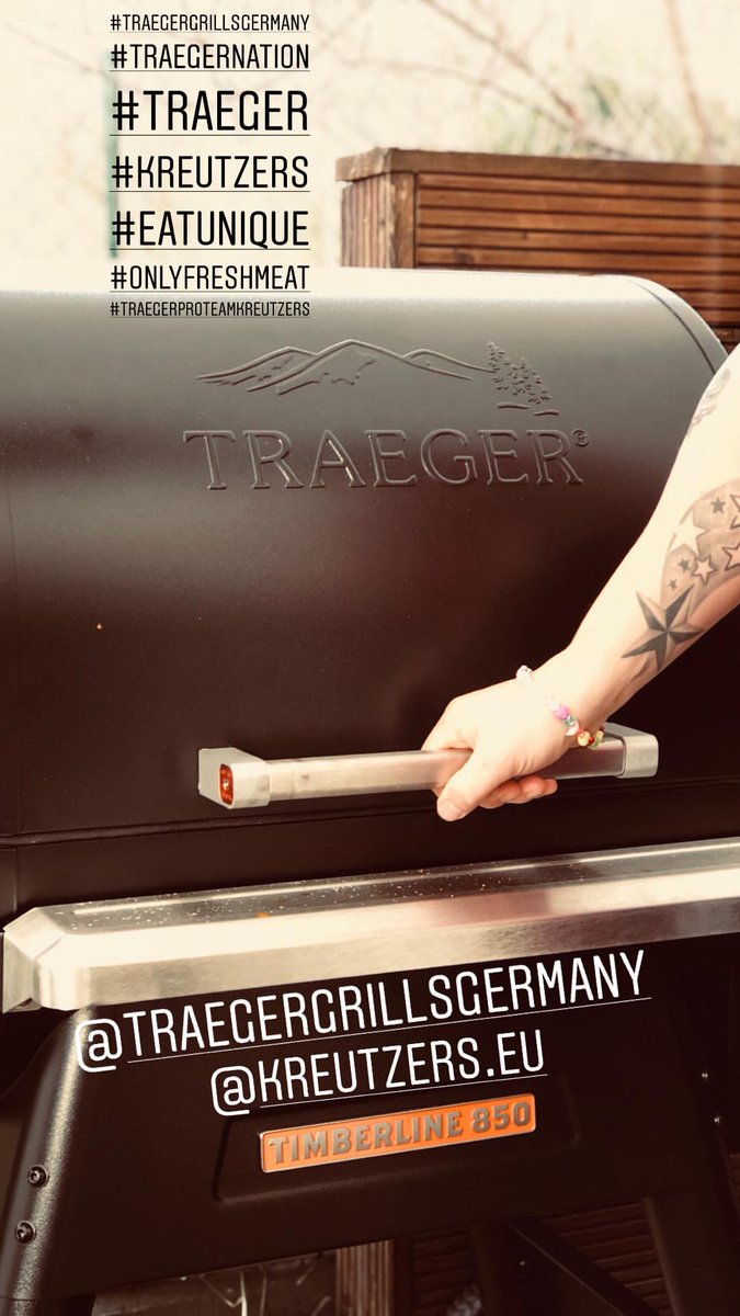 thesassyroyal's tweet photo. #GustavSchäfer Instagram Story i [03.02.2018] - TRAEGER 🍖 @traegergrillsgermany @kreutzers.eu #traegergrillsgermany #traegernation #traeger #kreutzers #eatunique #onlyfreshmeat #traegerproteamkreutzers https://t.co/Sy9vzjfrAi https://t.co/jHy5RDxReV