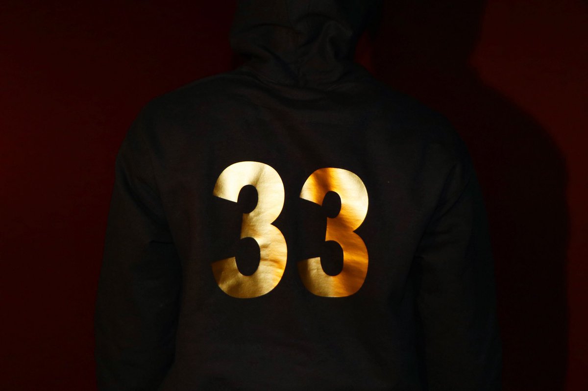 CustomTay's tweet photo. Stay warm this winter ~ Gold Angel Hoodie in Black now available online #CustomTaylorred #BeFree https://t.co/ZO6pGoLm6N