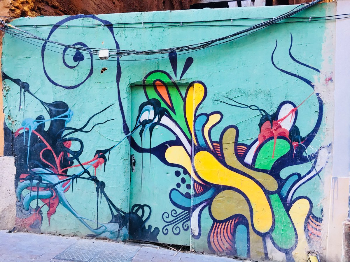 LouiseLebert's tweet photo. #streetArt #Valencia https://t.co/E5nMZdUKK0