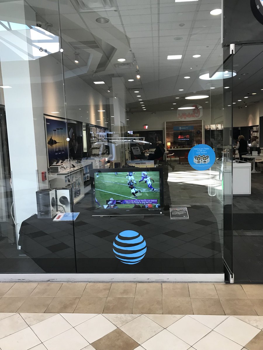 MercerMallTeam's tweet photo. Come check us out today as we partner with Chick-fil-A for our family football night and pregaming for the Super Bowl. Stay tuned more to come! https://t.co/Sgqqqp2QYE