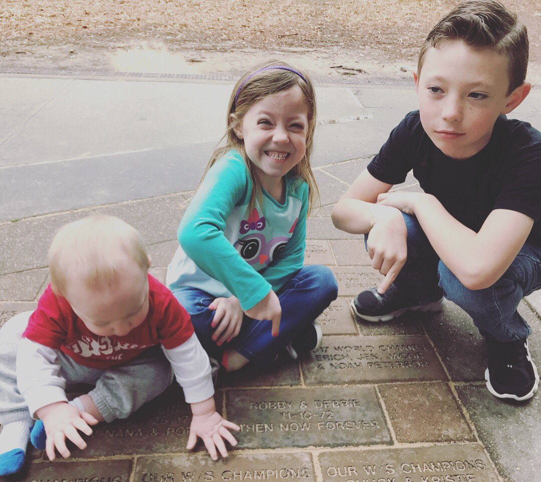 thecozbybunch's tweet photo. Took the kids on a field trip this morning to find my parents Commemorative Astros Brick we had made ⚾️ #champs #centerfield #sec45  @AylorDebbie @astros @JoseAltuve27 @GeorgeSpringer @JustinVerlander https://t.co/RWAhqrfkQK