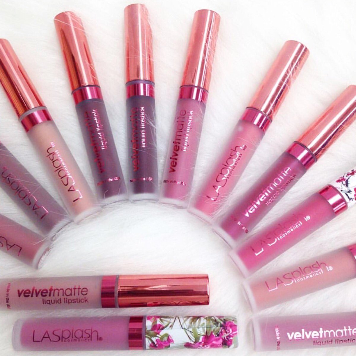CoinMakeup's tweet image. Liquid Lipstick LA SPLASH 💕dispo sur CoinMakeup 😍 #coinmakeup #lasplash #liquidlipstick @lasplashcosmetics