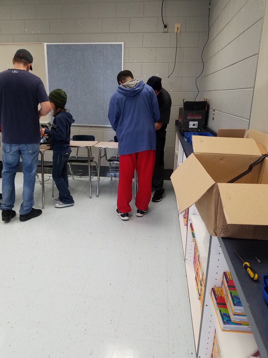 MvmsGreenPower's tweet image. We are working hard on a Saturday morning @MeridianvilleMS